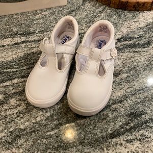 Kids Keds Daphne Leather Sneaker size 10W $12